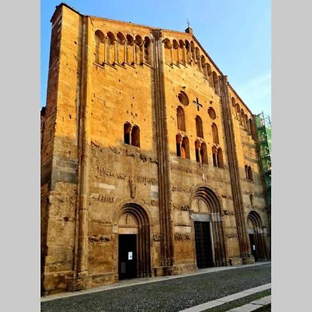 Maison Marina_Pavia San Michele Centro Storico Exterior foto